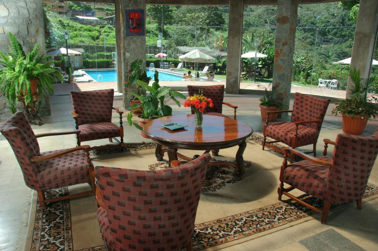 Hotel Gloria Coroico Exterior photo