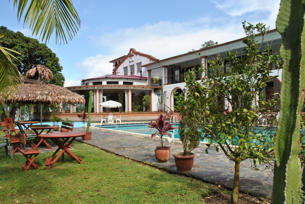 Hotel Gloria Coroico Exterior photo